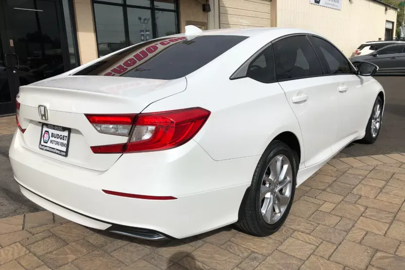 2019 Honda Accord LX photo 1