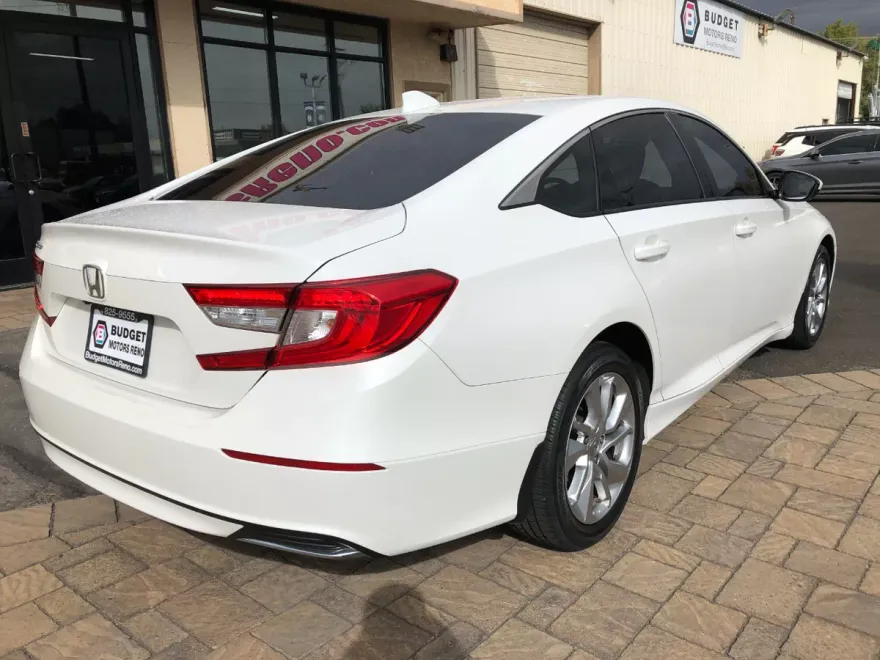 2019 Honda Accord LX photo 1