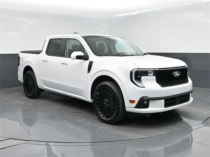 2025 Ford Maverick photo 1