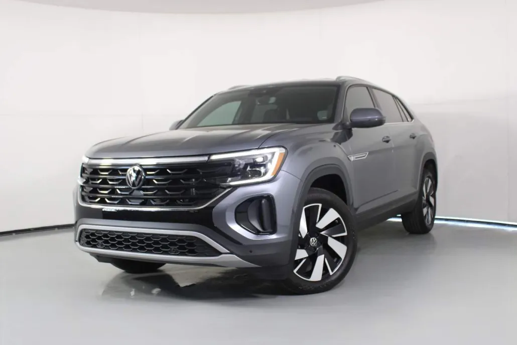 2024 Volkswagen Atlas Cross Sport SE Technology photo 1