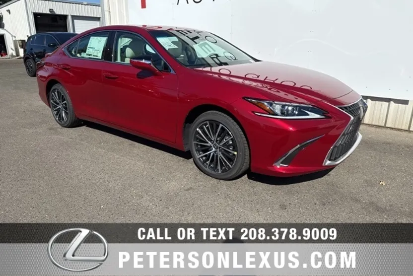 2025 Lexus ES 300h photo 1