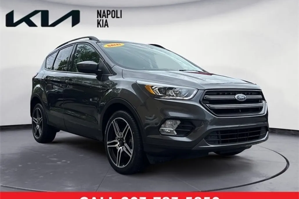 2019 Ford Escape SEL photo 1