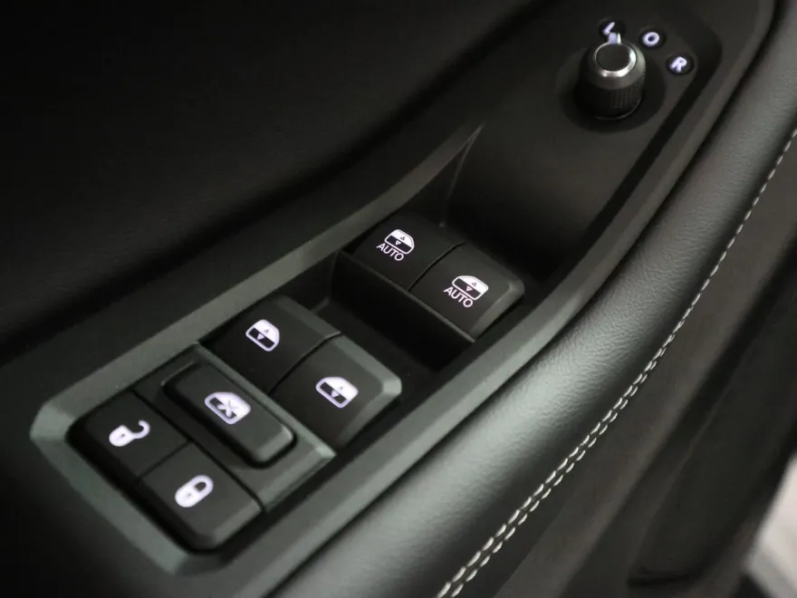 2025 Jeep Grand Cherokee Limited photo 30
