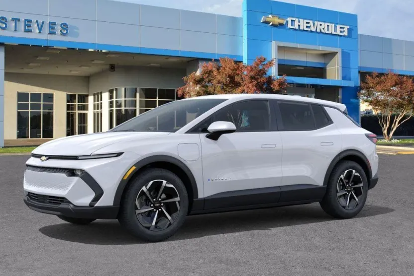 2026 Chevrolet Equinox LT photo 1