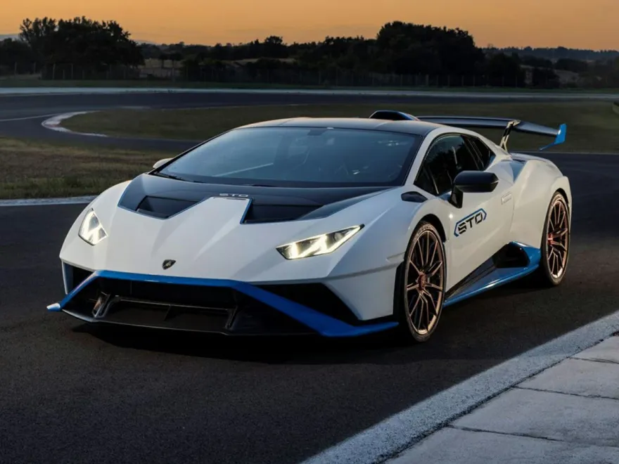 2023 Lamborghini Huracan STO photo 1
