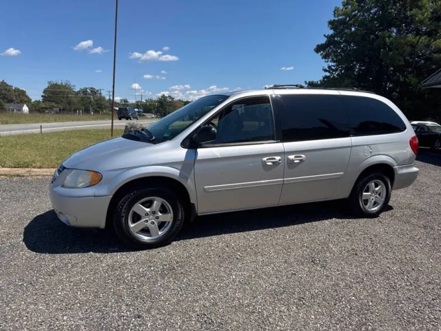 2006 Dodge Grand Caravan SXT photo 1