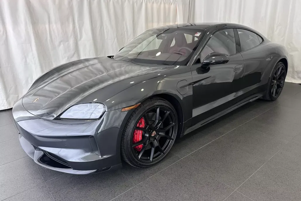 2025 Porsche Taycan GTS photo 1
