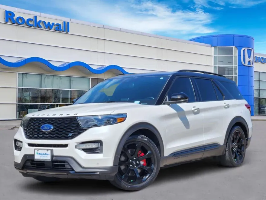 2021 Ford Explorer ST photo 1