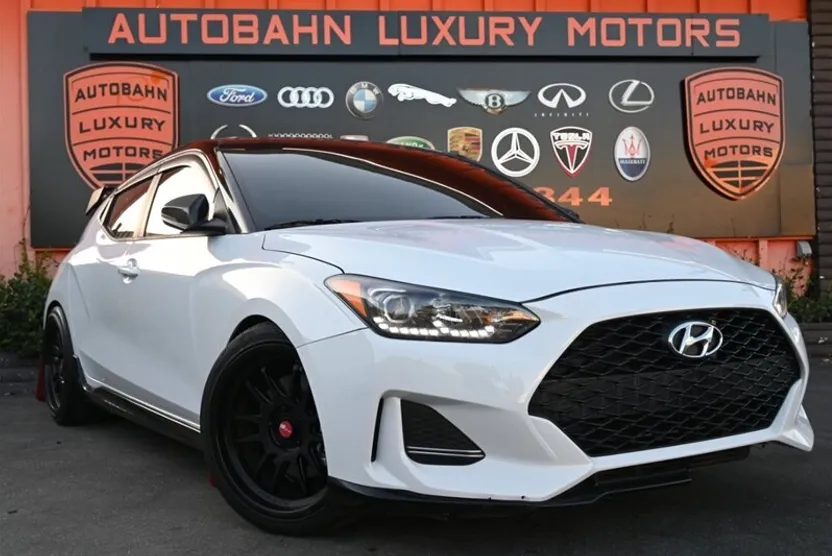 2020 Hyundai Veloster Turbo Ultimate photo 1