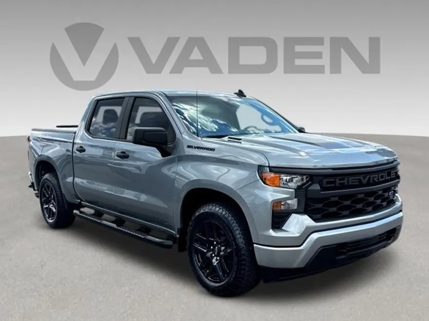 2025 Chevrolet Silverado 1500 Custom photo 1