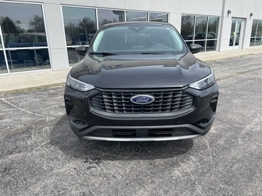 2023 Ford Escape Base photo 1