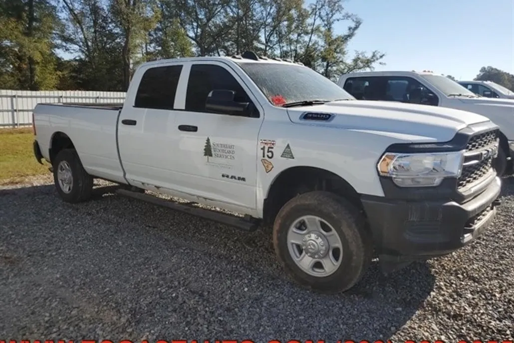 2022 Ram 3500 Tradesman photo 1