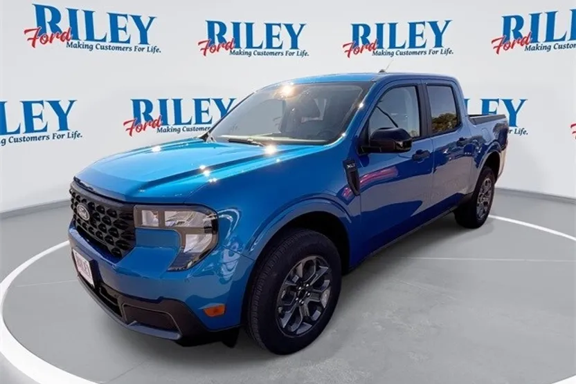 2025 Ford Maverick XLT photo 1