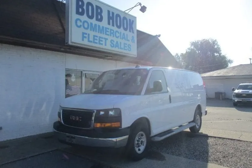 2023 Gmc Savana Cargo 2500 photo 1