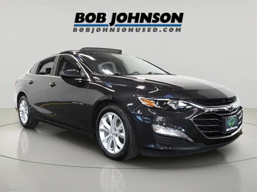 2023 Chevrolet Malibu 1LT photo 1