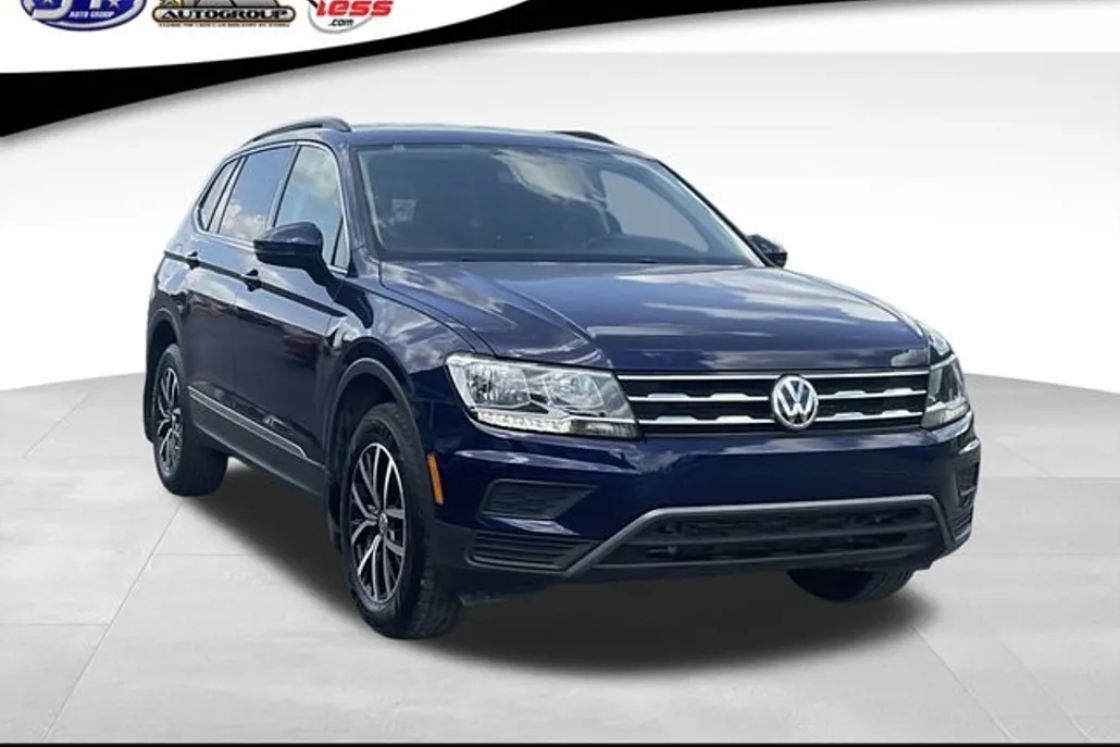 2021 Volkswagen Tiguan SE photo 1