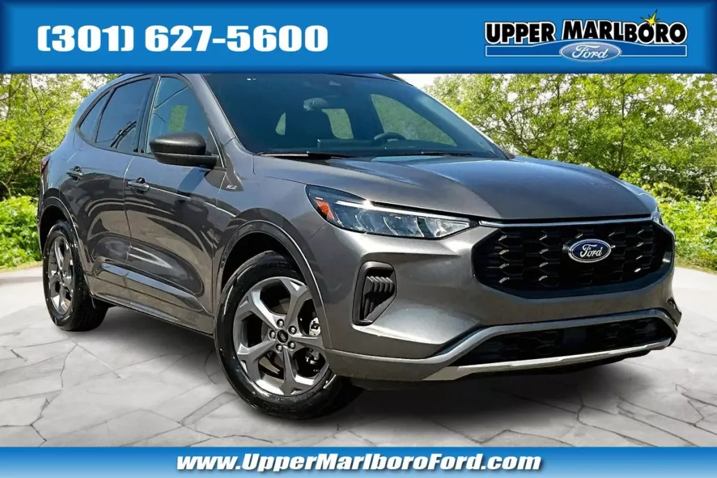 2023 Ford Escape ST-Line photo 1