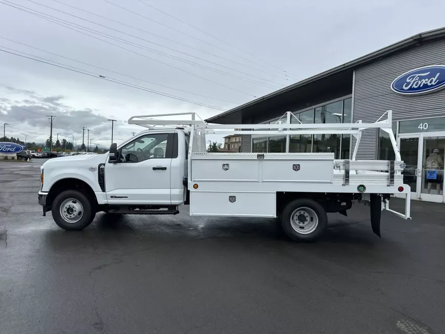 2025 Ford F-350 XL photo 1