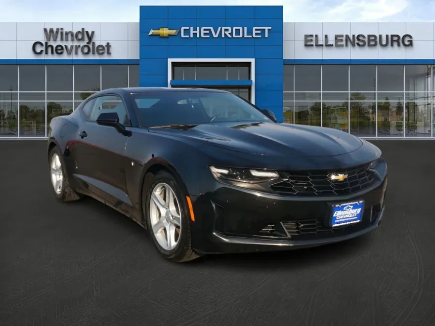 2023 Chevrolet Camaro 1LT photo 1