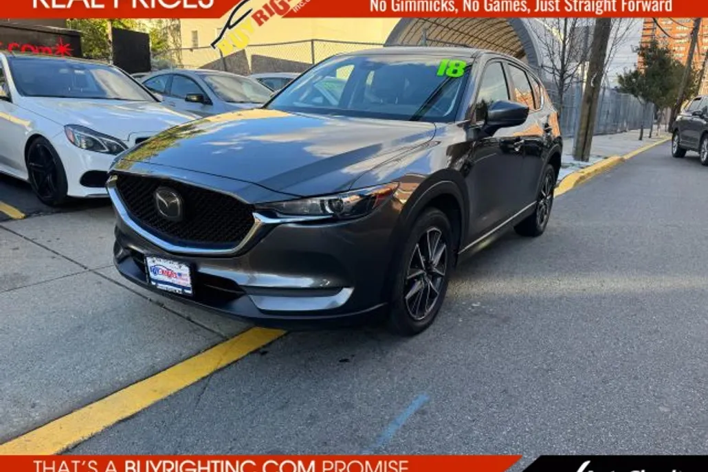 2018 Mazda CX-5 Touring photo 1