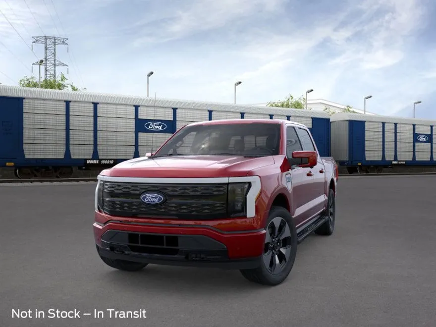 2025 Ford F-150 Lightning Platinum photo 1