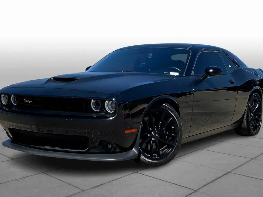 2023 Dodge Challenger R/T Scat Pack photo 1