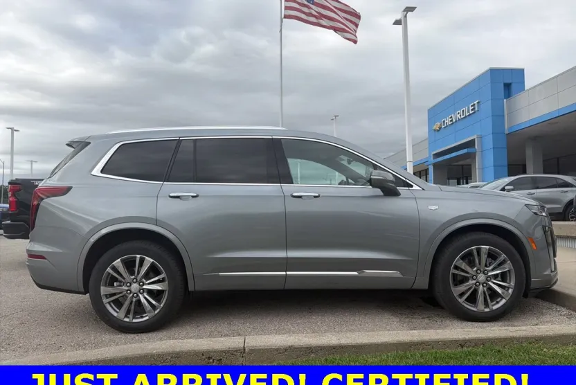 2025 Cadillac XT6 Premium Luxury photo 1