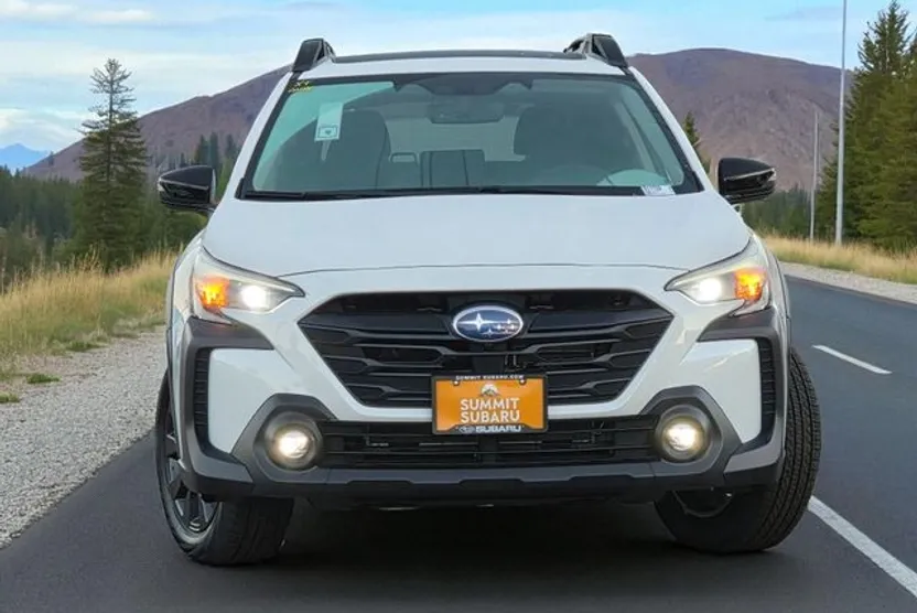 2025 Subaru Outback Onyx Edition XT photo 1
