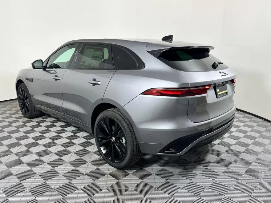 2026 Jaguar F-PACE P250 R-Dynamic S photo 1