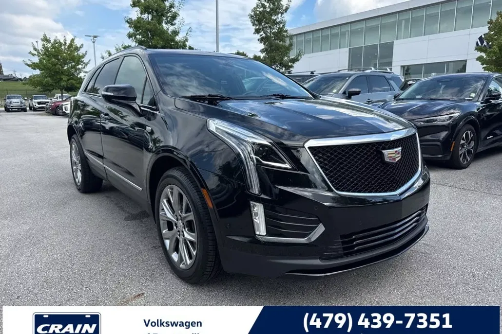 2020 Cadillac XT5 Sport photo 1