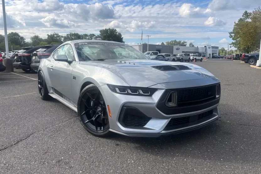2024 Ford Mustang GT Premium photo 1