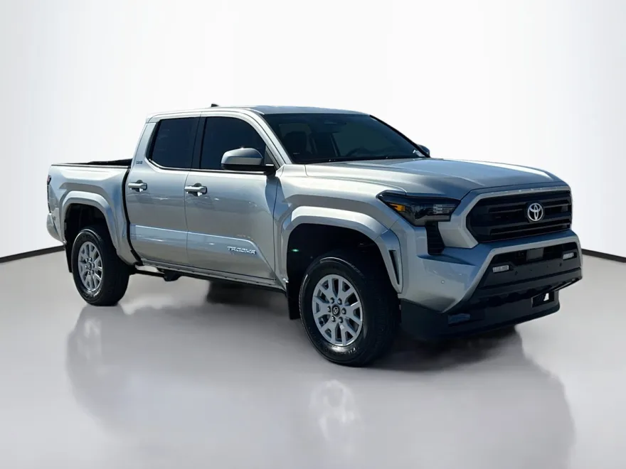 2024 Toyota Tacoma SR5 photo 1