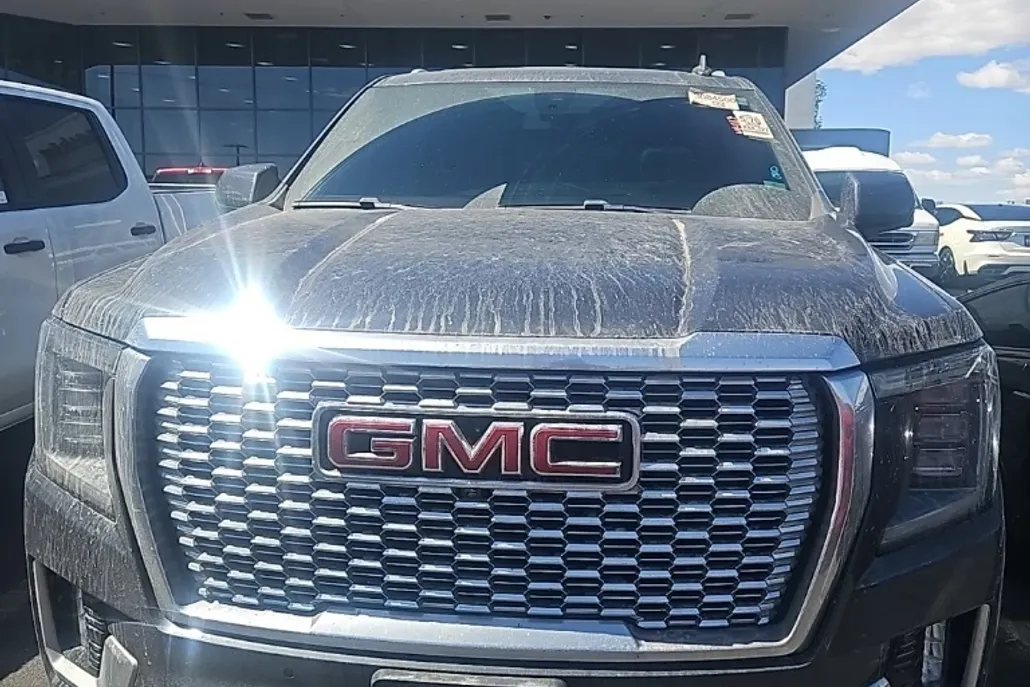 2022 Gmc Yukon Denali photo 1