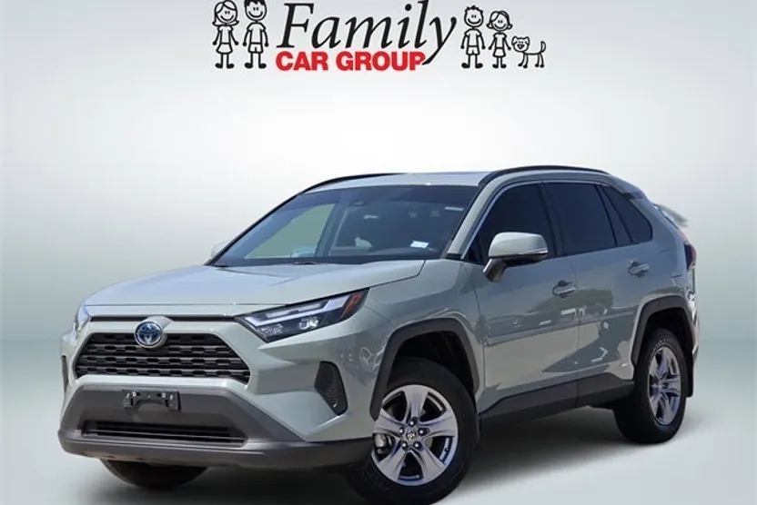 2022 Toyota RAV4 Hybrid XLE photo 1