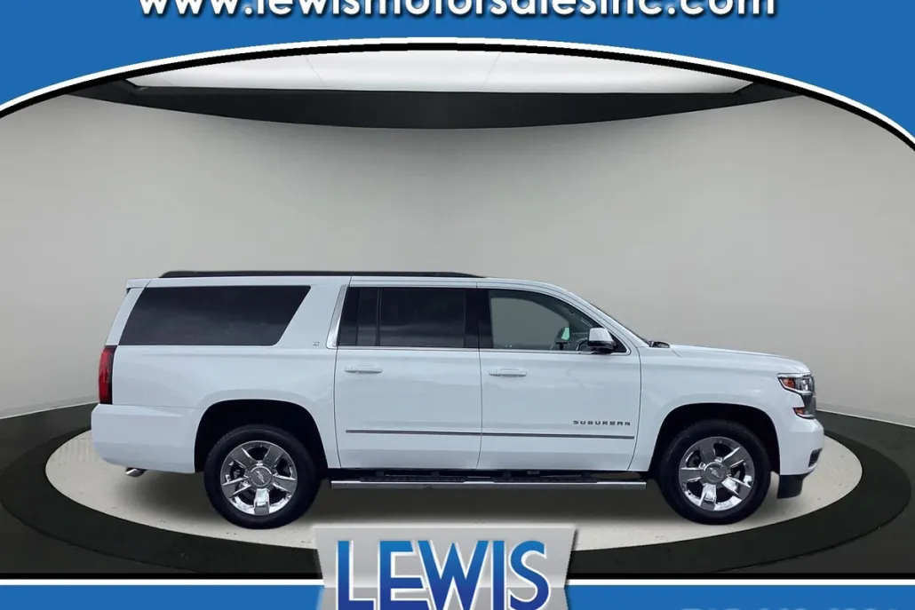 2019 Chevrolet Suburban LT photo 1