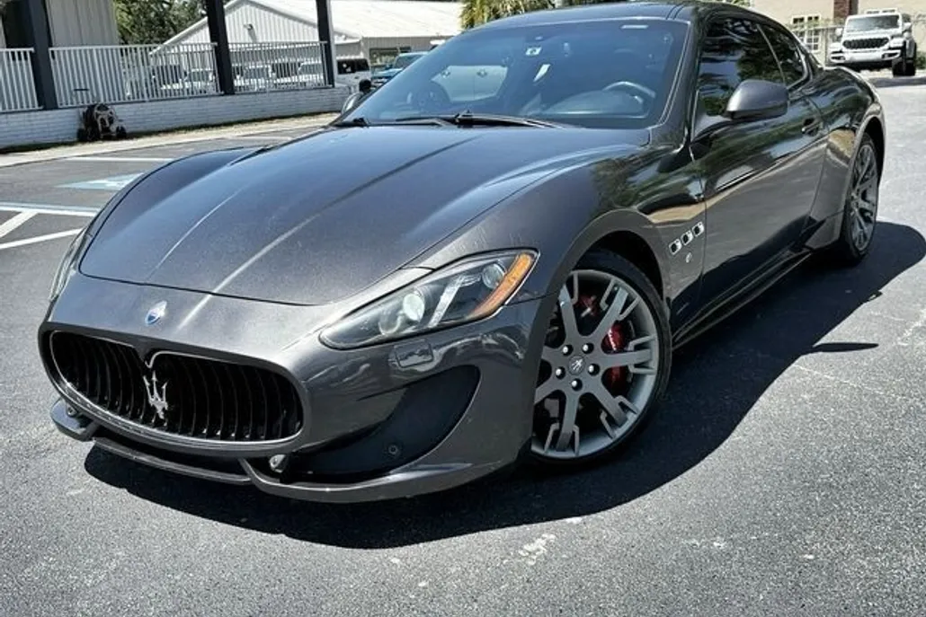 2013 Maserati Granturismo Sport photo 1