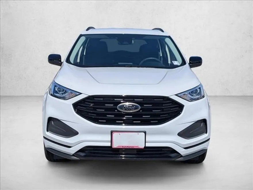2022 Ford Edge SE photo 1