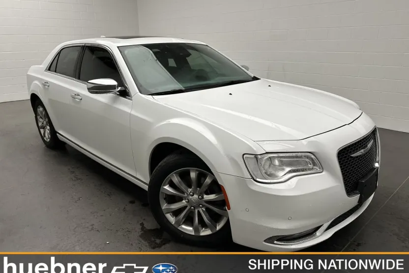 2019 Chrysler 300 Limited photo 1