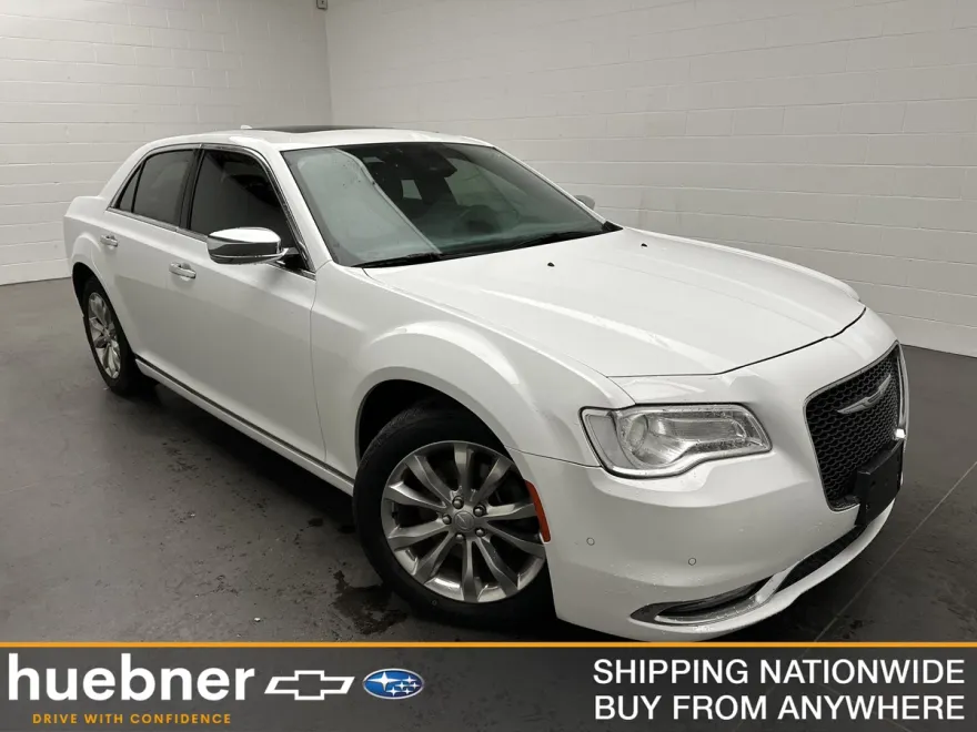 2019 Chrysler 300 Limited photo 1