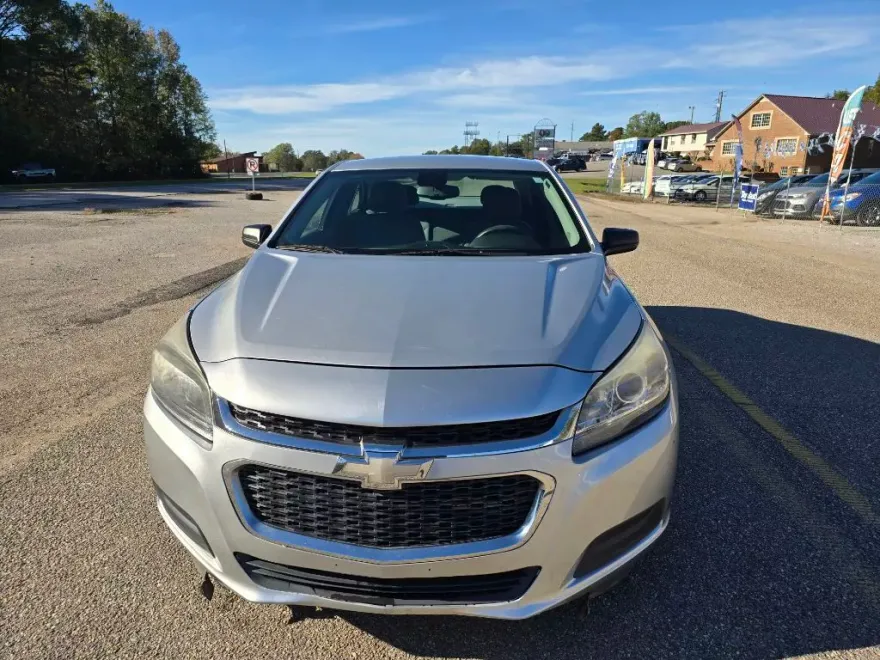 2015 Chevrolet Malibu LS photo 1