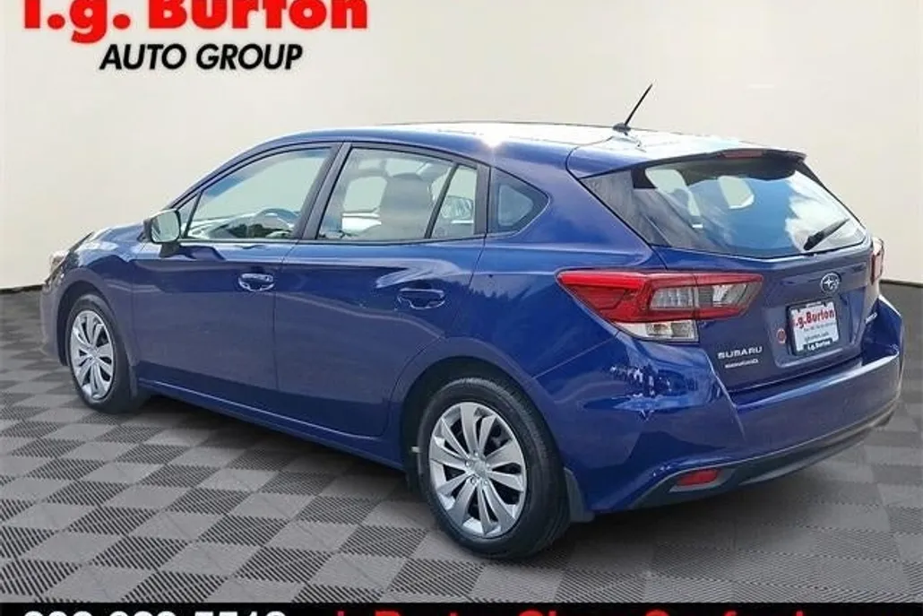 2022 Subaru Impreza Base photo 1