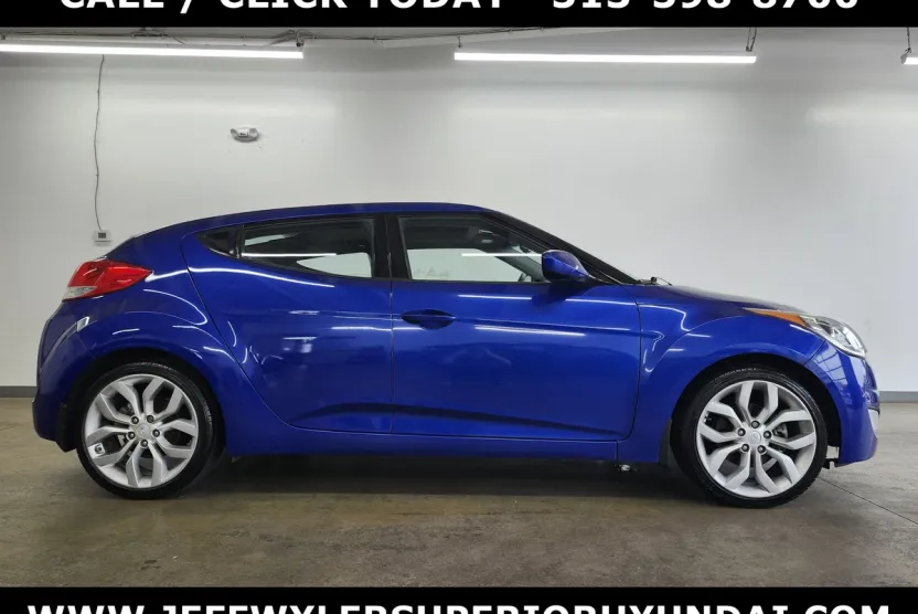 2013 Hyundai Veloster Base photo 1