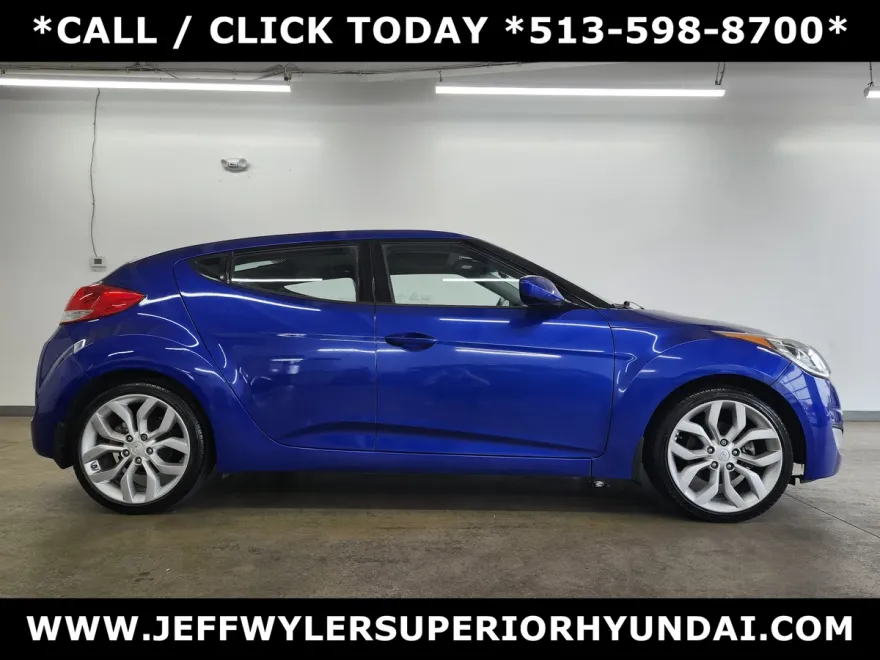 2013 Hyundai Veloster Base photo 1