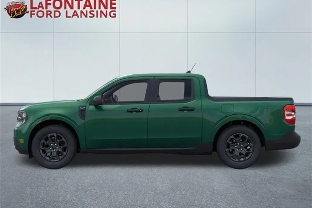 2025 Ford Maverick XLT photo 1