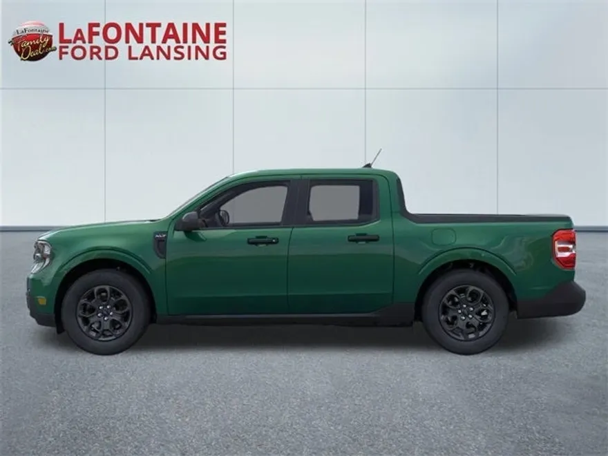 2025 Ford Maverick XLT photo 1