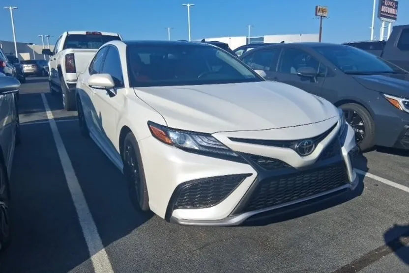 2022 Toyota Camry XSE photo 1
