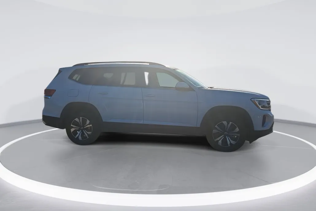 2024 Volkswagen Atlas SE photo 1