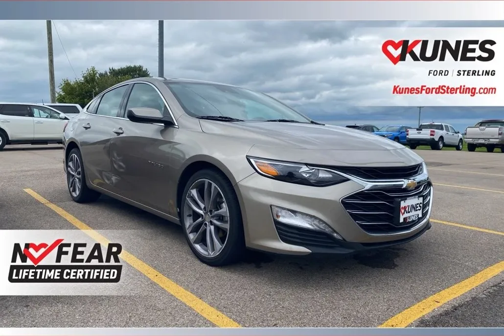 2023 Chevrolet Malibu 1LT photo 1