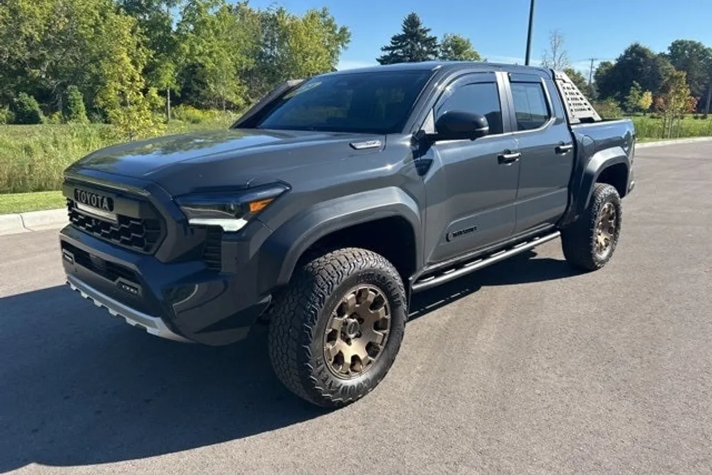 2024 Toyota Tacoma Trailhunter photo 1