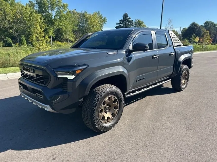 2024 Toyota Tacoma Trailhunter photo 1